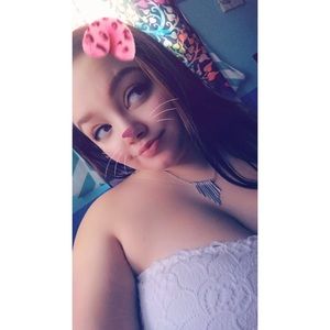 Meet your Posher, Briana